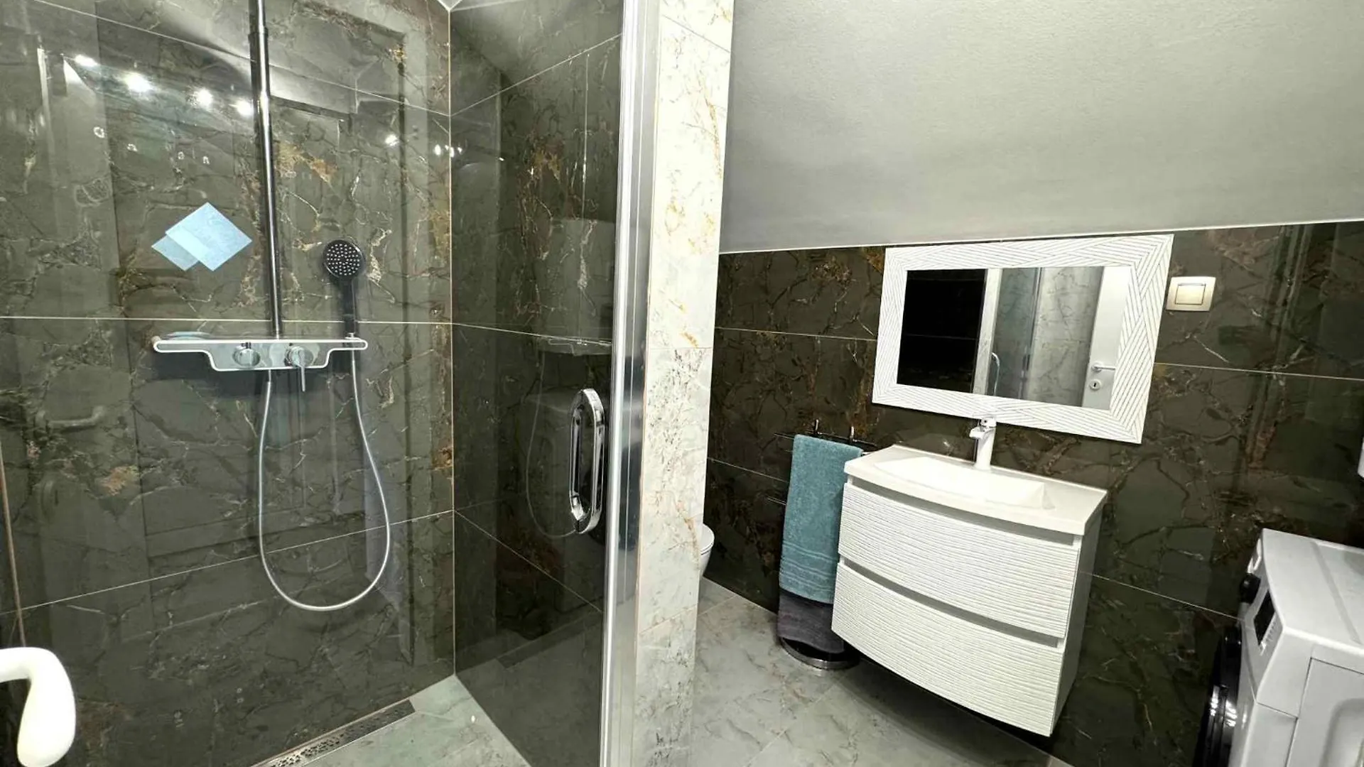 Apartment In Jadranovo 51054